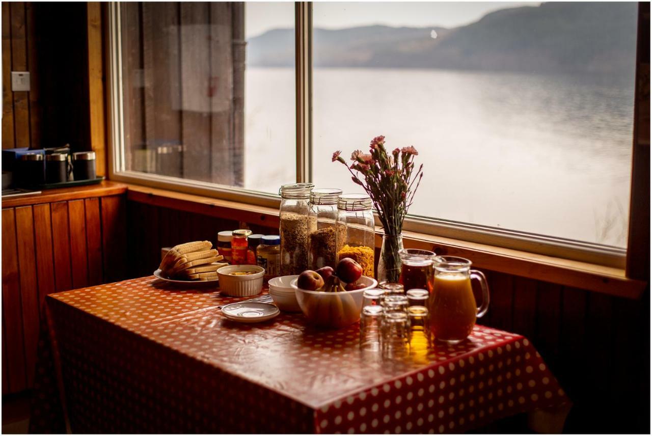 Loch Ness' Lochside Hostel, Over 18S Only, Social Backpackers Atmosphere 인버모리스톤 외부 사진